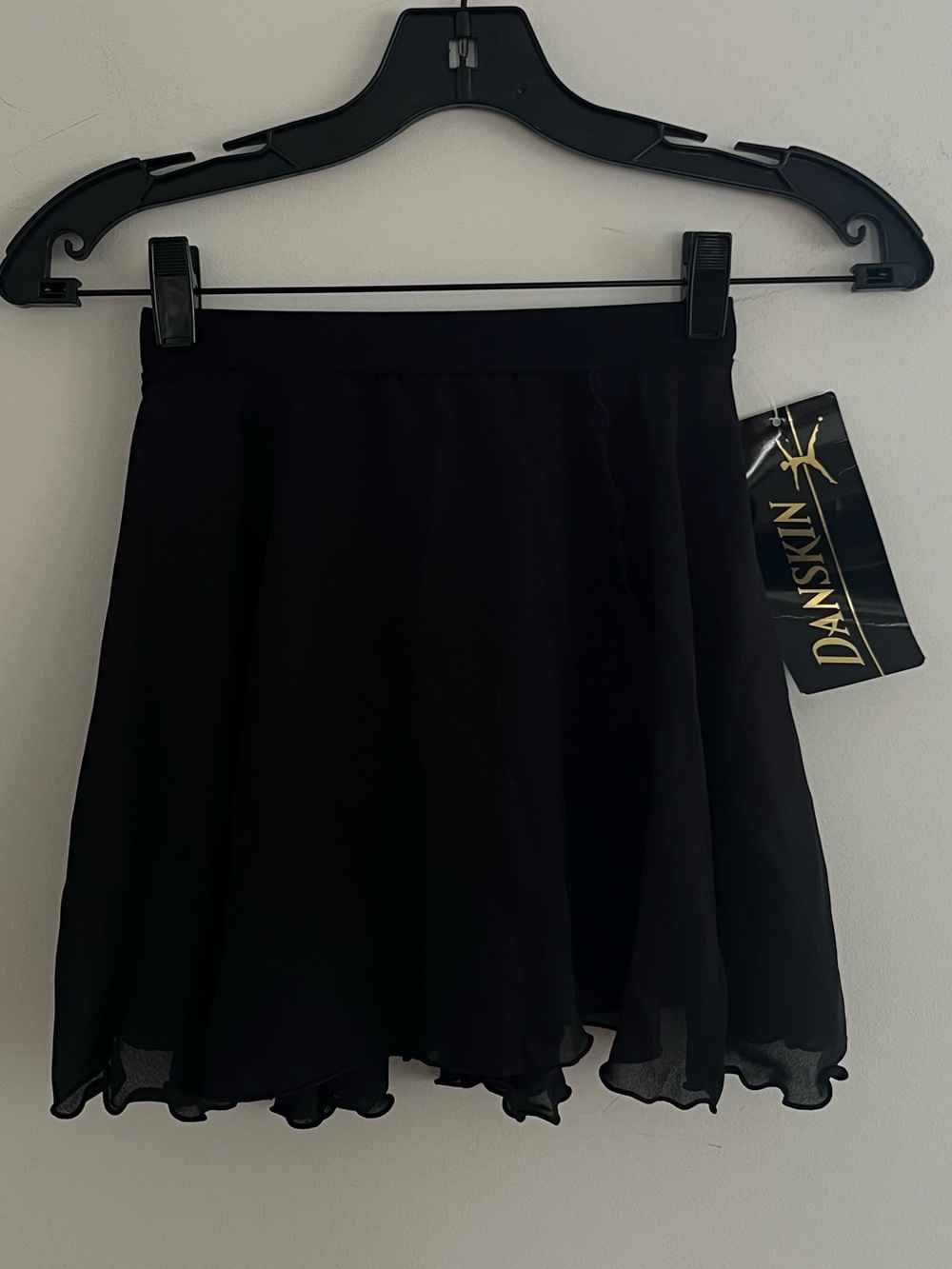 NWT Danskin Ballet Mesh Pull On Skirt